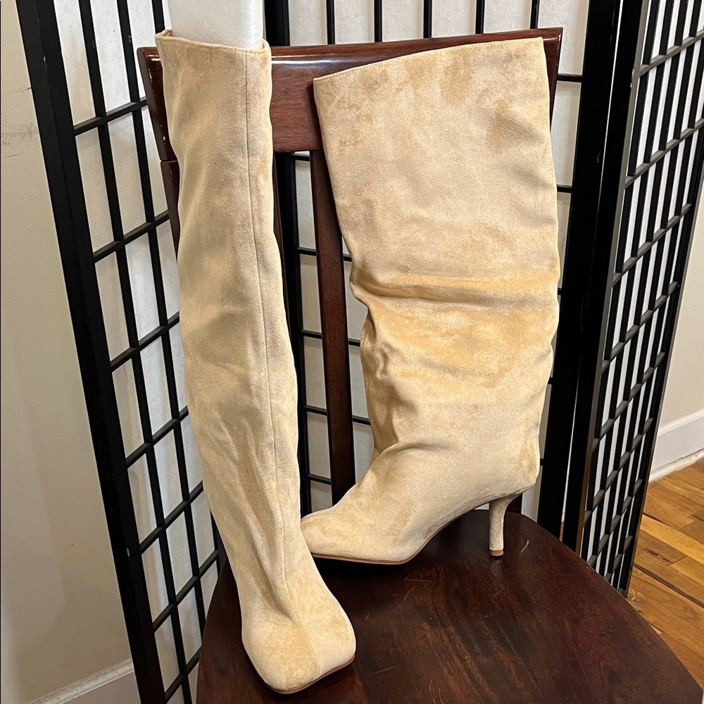 Elegant Tan Suede Women's Boots